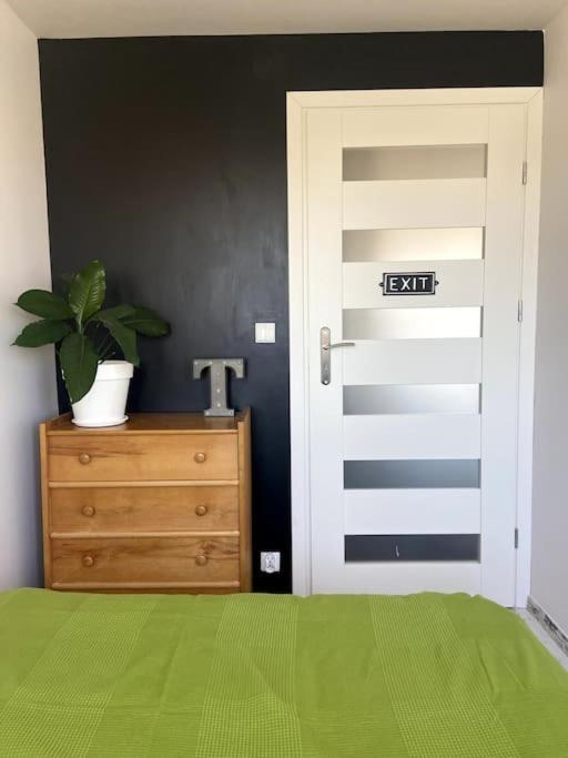 San Riverbank Apartment *